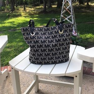 Michael Kors purse 👜